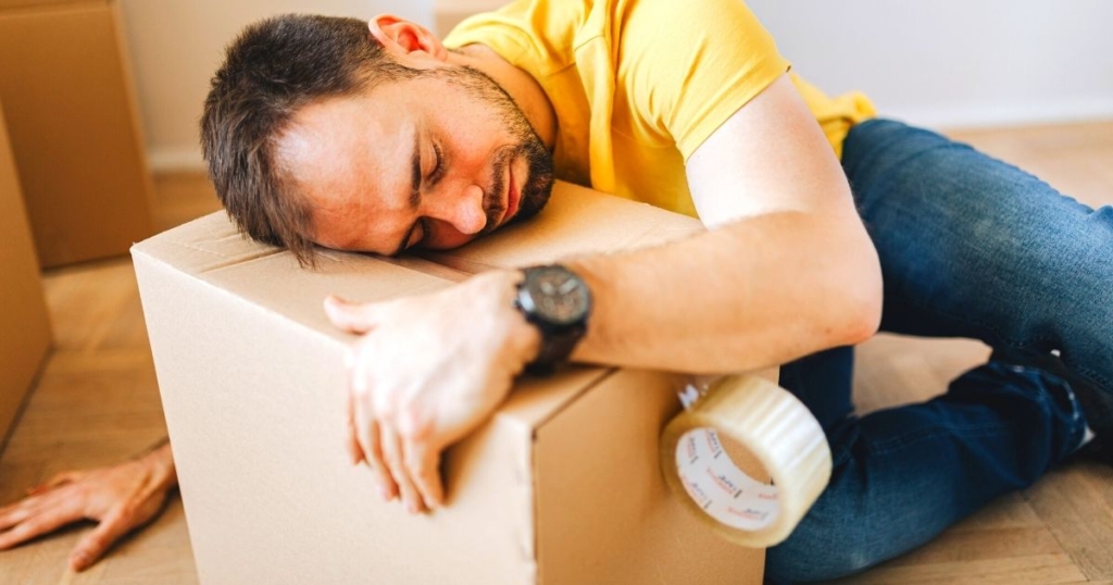 35歳まで思考停止して月80時間の残業。土日はオフィスで残務処理。
